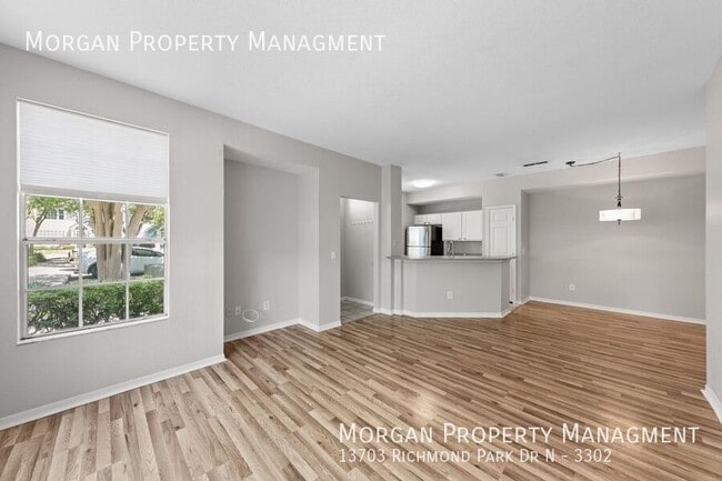 Building Photo - 13703 Richmond Park Dr N