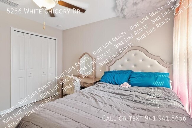 Building Photo - 5256 White Chicory Dr