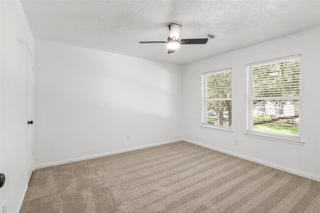 Building Photo - 2118 Gemini St