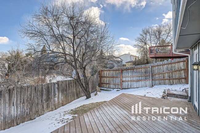Building Photo - 3606 S Gibralter Cir
