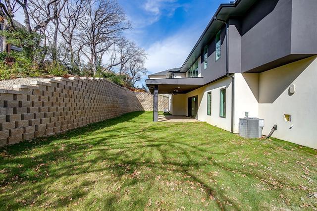 Building Photo - 6301 Tiffany Oaks Ln