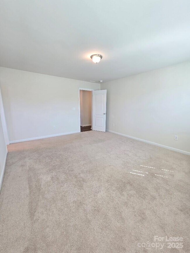 Building Photo - 14611 Murfield Ct