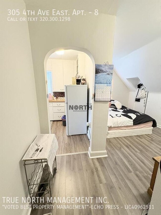 Building Photo - 305 4th Ave E