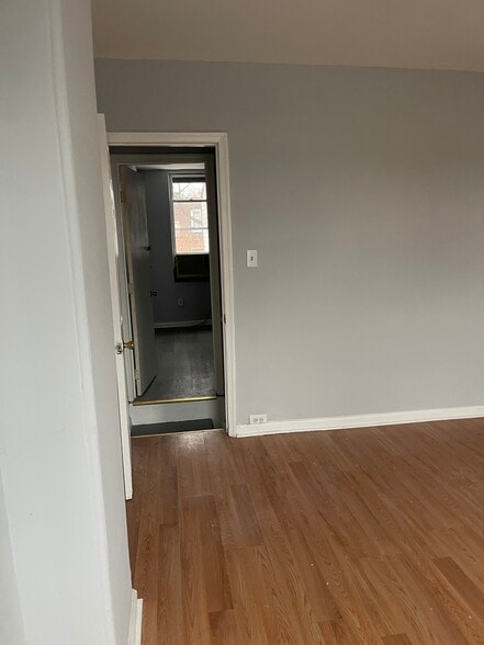 Building Photo - 517 Rev S Howard Woodson Jr Way