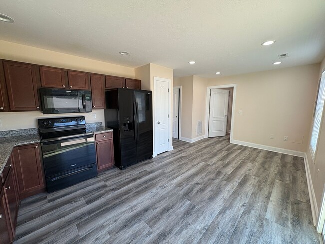 Building Photo - Available for the 2026-2027 leasing term