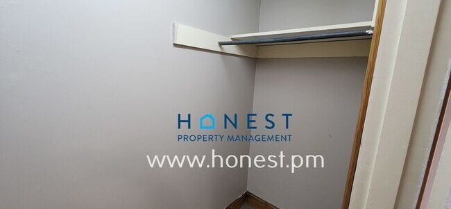 Building Photo - 4 Pierce St