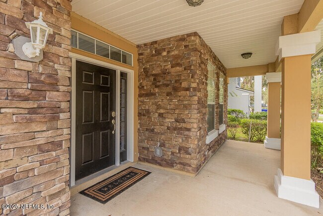 Building Photo - 608 Spruce Creek Rd
