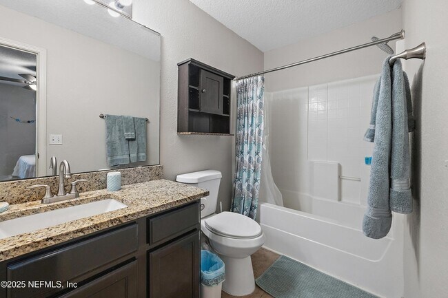 Building Photo - 677 Scrub Jay Dr