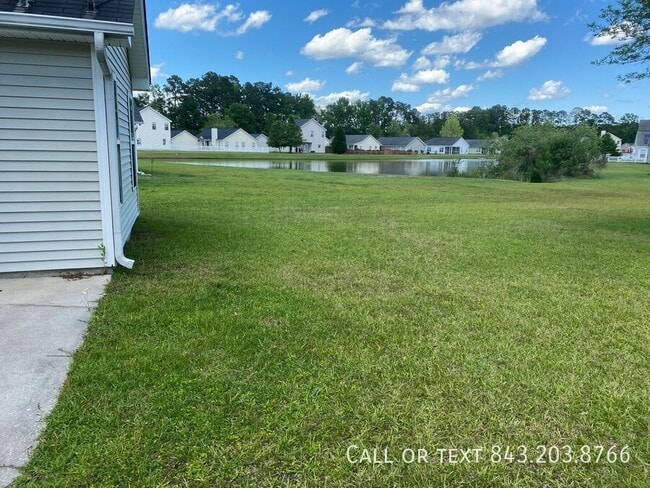 Building Photo - 202 Saturn Ct