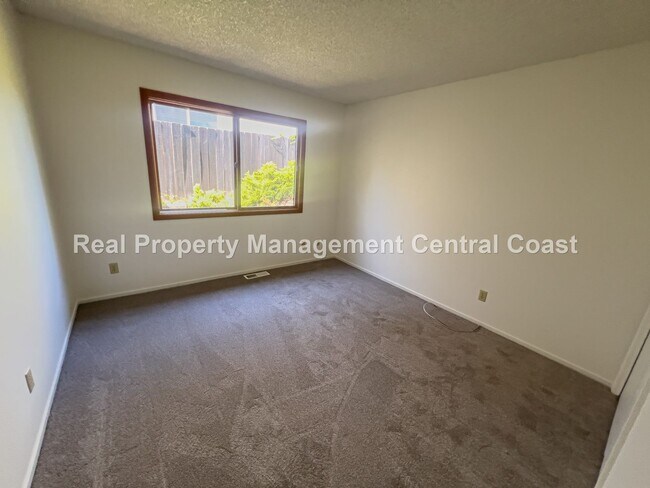 Building Photo - AVAILABLE NOW - Nice Home Near Laguna Lake...