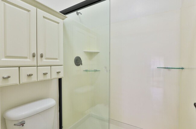 Building Photo - 3 bed/2.5 bath Condo in Gilbert’s Lofts in...