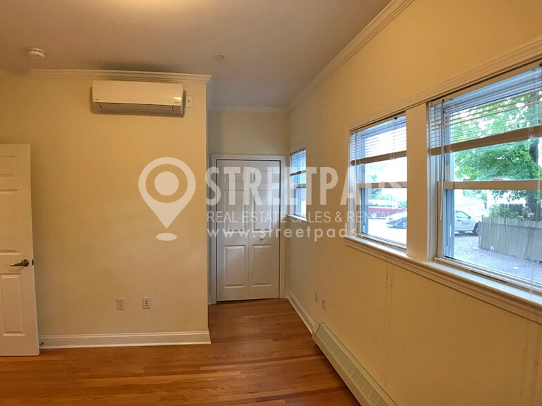 Building Photo - 1 Langdon Sq