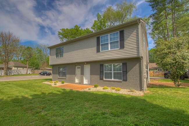Building Photo - Great Remodeled 2BR Spring Hill Home