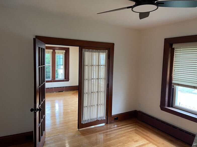 Building Photo - 43 Arthur St