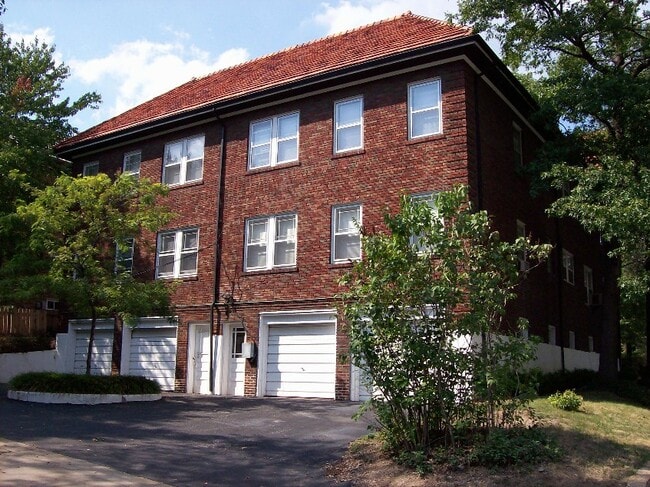 Building Photo - 7700 Shirley Dr