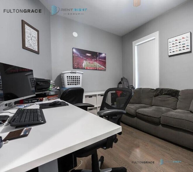 Building Photo - 2651 W Armitage Ave