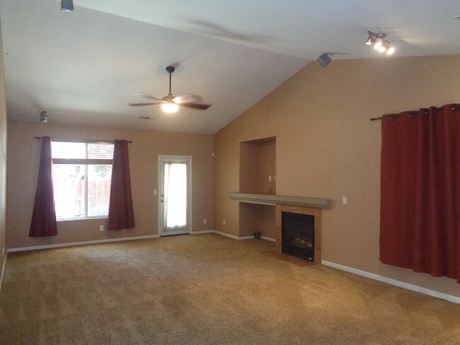 Building Photo - 2360 Kelsey Ct