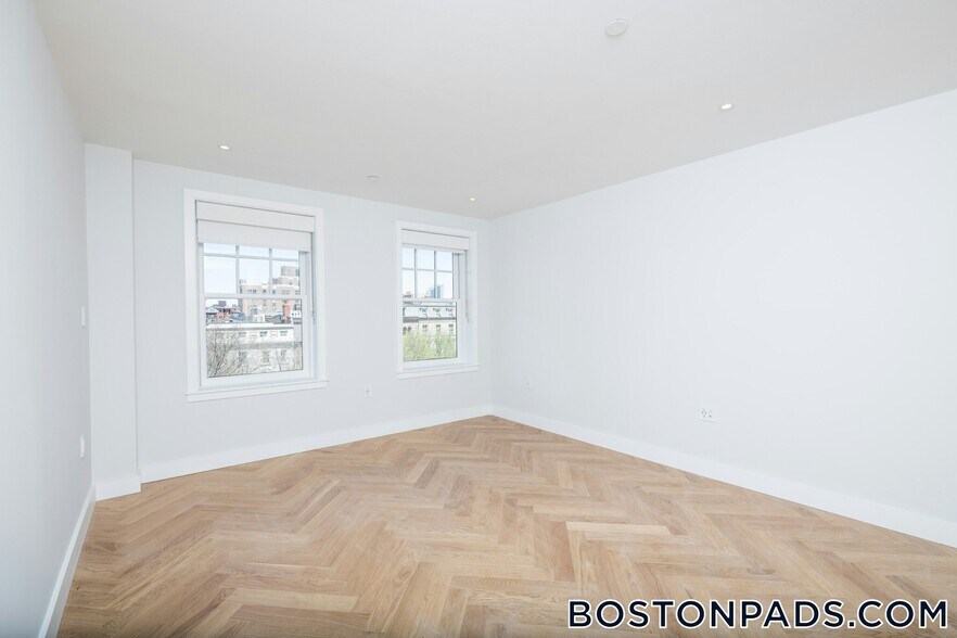 Building Photo - 12 Commonwealth Ave