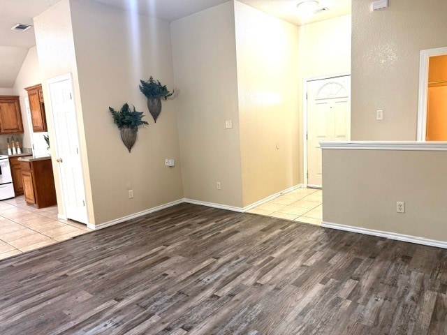 Building Photo - Eagle Mountain ISD ! 3/2/2 Cute and well-maintained 3-bedroom, 2-bath home featuring an open-conc...
