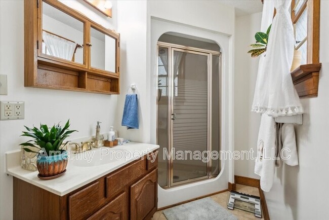 Building Photo - 5974 Ladysmeade Ln