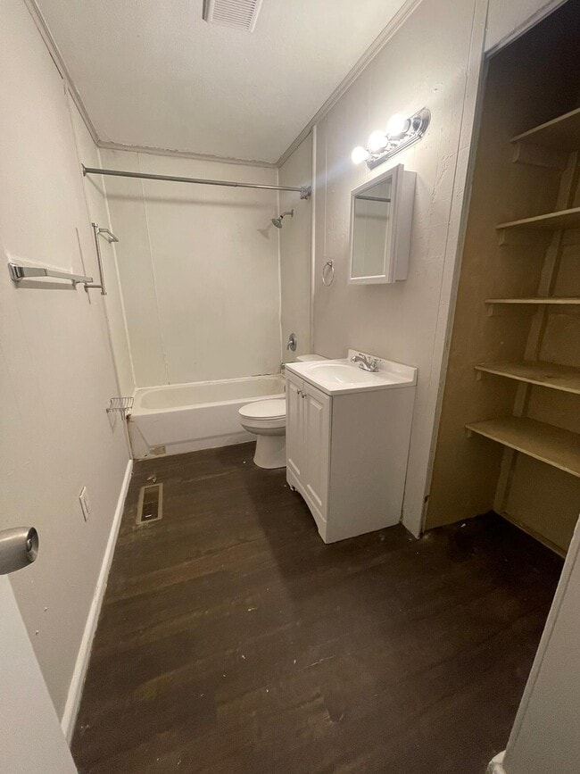 Building Photo - 1474 Elaine St