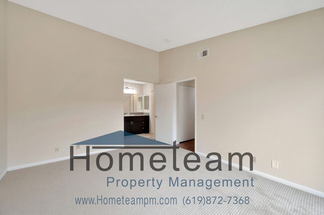 Building Photo - 2 BR/ 2 BA 1004 SQFT UTC/ San Diego Condo