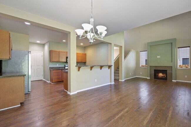 Building Photo - 1094 Ebbets Dr
