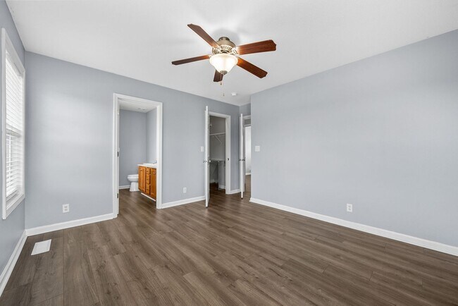 Building Photo - Pet Friendly Three Bedroom with Basement!