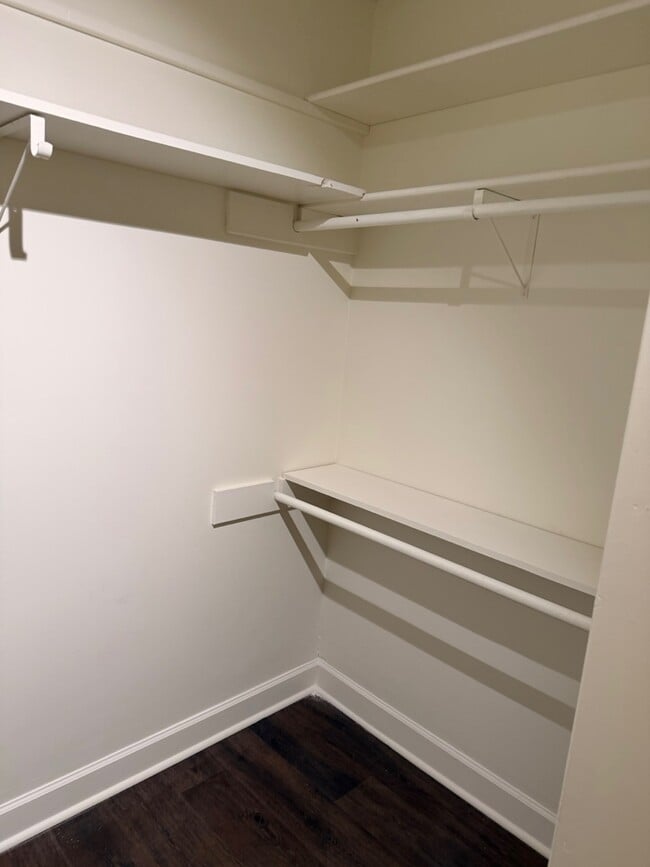 Building Photo - 1213 N 32nd Ave