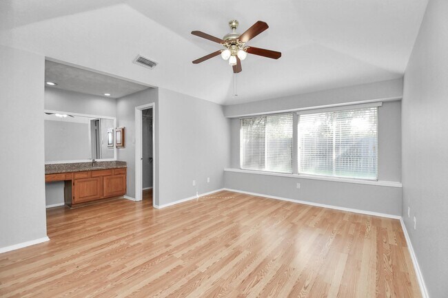 Building Photo - 2210 S Ferrisburg Ct