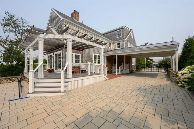 Building Photo - 28 Bridge Ave