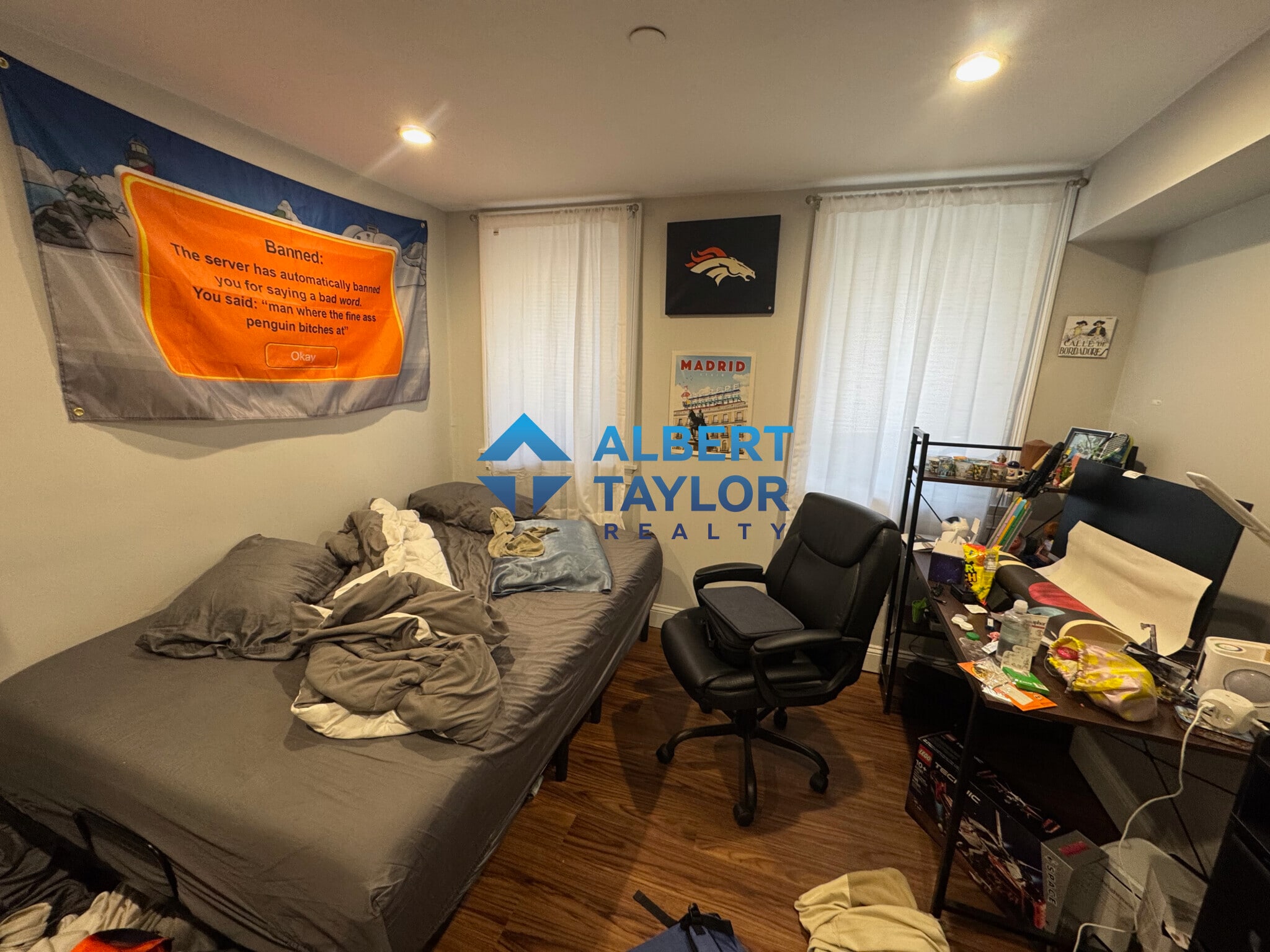 Building Photo - 998 Tremont St