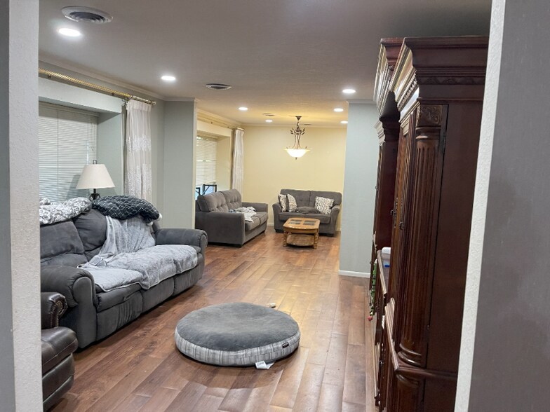 Building Photo - 14391 Wycliff Way