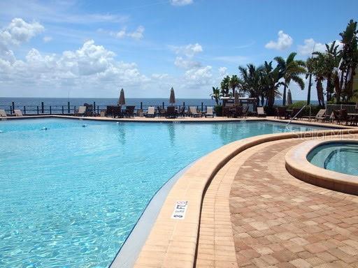Building Photo - 5110 Coquina Key Dr SE