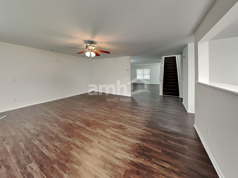 Building Photo - 3837 Larkhaven Village Dr