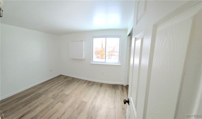 Building Photo - 50 Strasbourg Dr