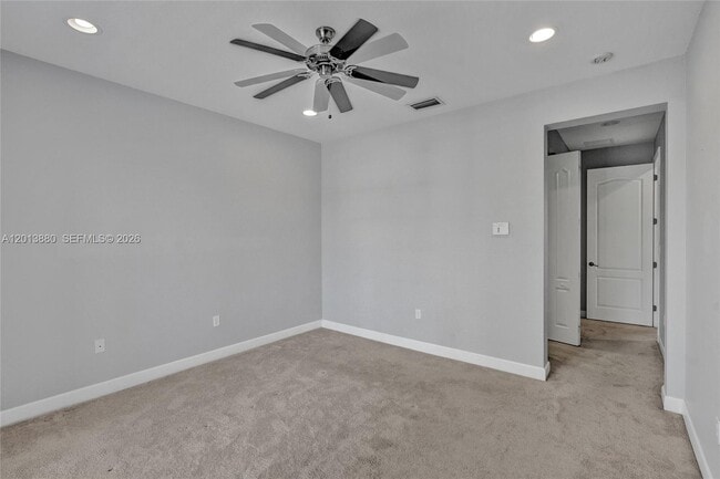 Building Photo - 808 SW 147th Ave