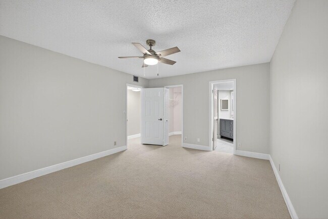 Building Photo - 246 Seabreeze Cir