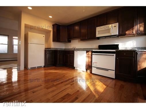 Building Photo - 5 Lawrence Pl