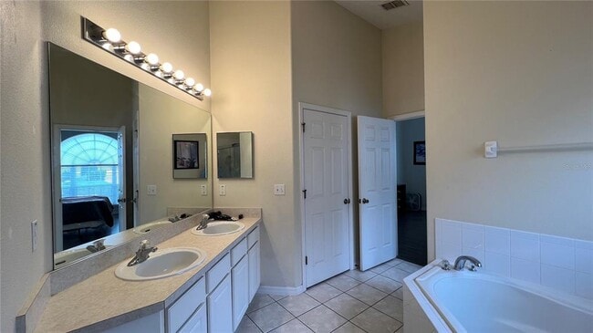 Building Photo - 16644 Fresh Meadow Dr