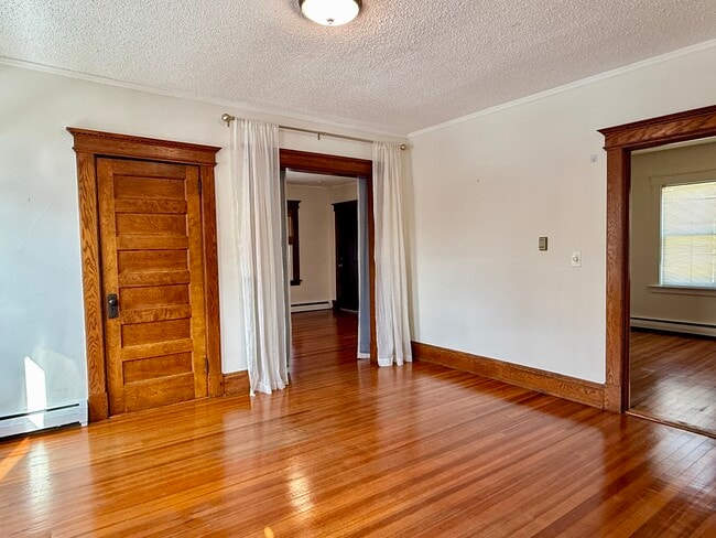 Building Photo - 1181 Boulevard