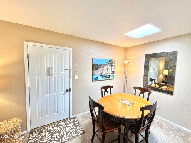 Building Photo - 8649 E Royal Palm Rd