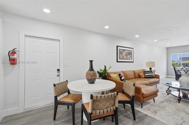 Building Photo - 1590 NW 38th St