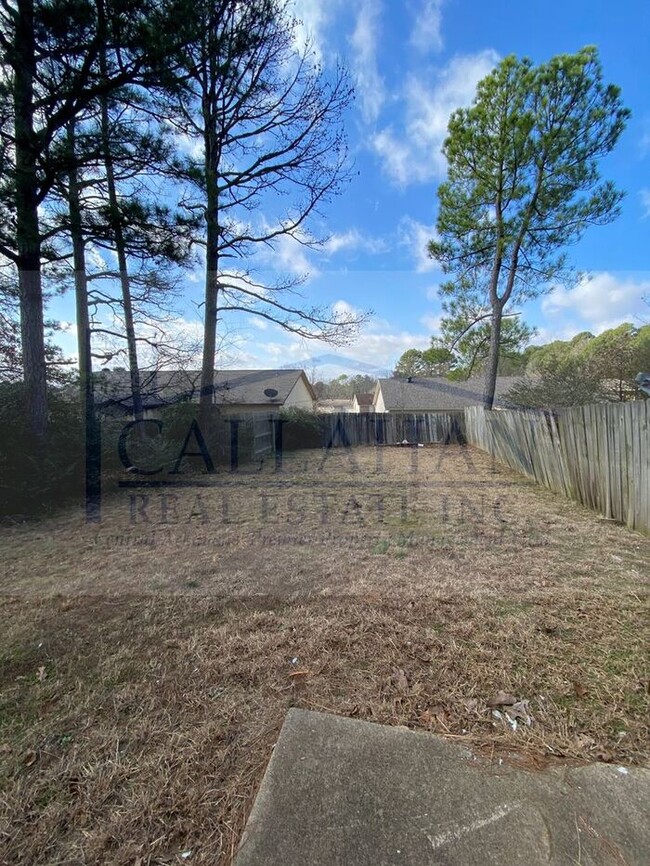 Building Photo - Maumelle 2 Bedroom Unit