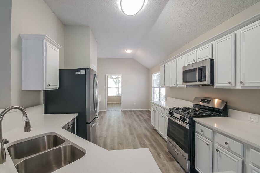 Building Photo - 4632 Buffalo Bend Pl