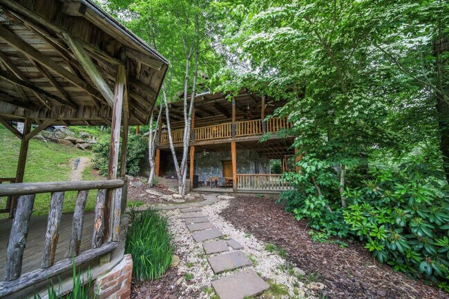 Building Photo - 195 Black Bear Dr