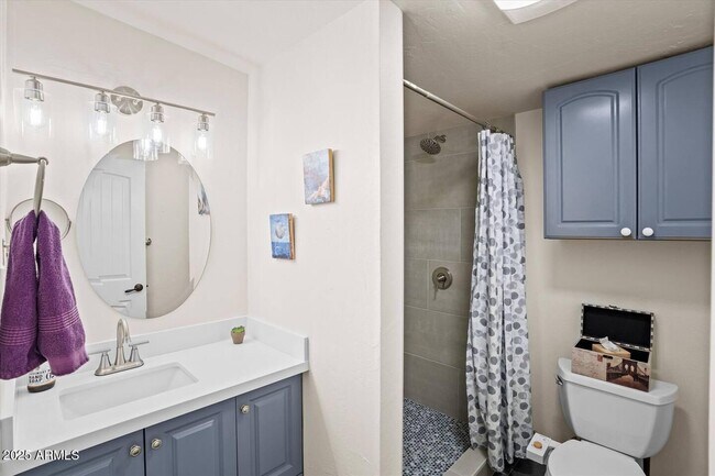 Building Photo - 3802 E Shaw Butte Dr