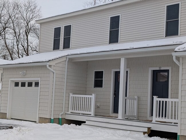 Building Photo - 778 S Main St