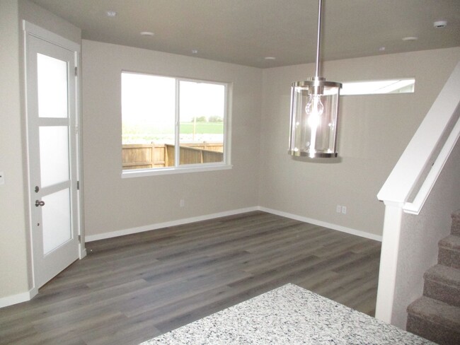 Building Photo - Brand New Berthoud Property facing the Mou...