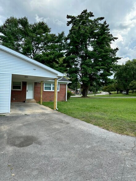 Building Photo - 1106 Toddington Dr